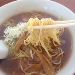 ラーメンのぼうや - 醤油ラーメン 麺あっぷ