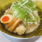 麺屋　たか - 味玉、メンマ、鶏団子、水菜など