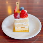 パティスリー シュクレ - フルーツショートケーキ
