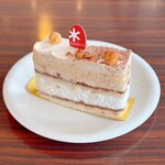 パティスリー シュクレ - プラリネとシャンティーのケーキ