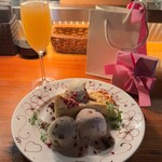 カルネジーオ ウエスト - 