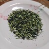 伊勢茶製 宇治園 - ドリンク写真:茶柱の立つ、香り豊かな茎茶。一升茶　1,150円
