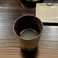 天 よこた - 蛤のお出汁。シンプルながら蛤の旨みが最大限に引き出された一杯。ホッと胃が温まります✩.*˚