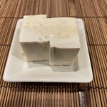 章雄 - 固い食感で、素朴な豆腐