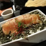 元祖博多めんたい重 - 明太子丸ごと1本がどーんと乗ってます。味付けも奥深い。特製タレかけて食べます。辛さ選べます。私は中辛！