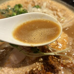 らーめん、肉丼ぶり 吉成鶏白湯 鶏神 - 濃厚味噌スープ