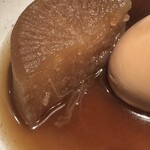 食堂大学 - 半分に割った大根