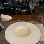 285564137 - 