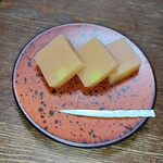 虎屋ういろ - 『みかんういろ』  750円