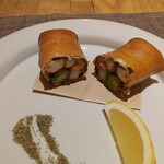 fu-fu shisen - 赤海老と芽キャベツの春巻き