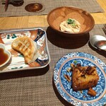 fu-fu shisen - 点心（ワンタン、野菜の焼き餃子、大根餅）