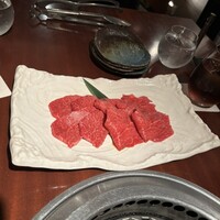 よろにく - 焼物　タレ　本日の赤身(シンシン) ツチノコ