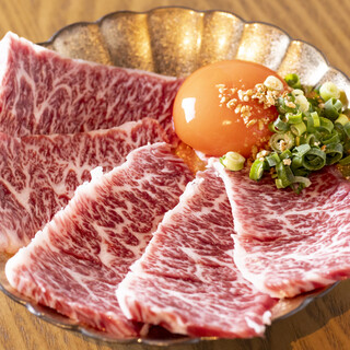 日替わり希少部位や目の前で仕上げる肉寿司など豊富にご用意