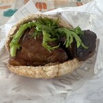 Cafe Dhigu - 角煮バーガー