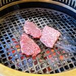炭火焼肉 丸勢 - 霜降りが綺麗