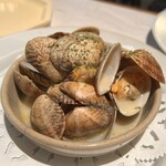 コロッセオ バル - アサリの白ワイン蒸し