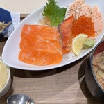 函館 まるかつ水産 - 