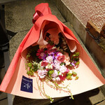 リストランテ ピッツェリア ジャンカルロ トウキョウ - 大きなバースデー・ブーケ