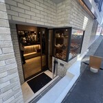 ラチュレ - LATUREさんのハナレ側の入口