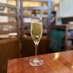 ル ヴェール フレ - ■スパークリングワイン（グラス） ￥860