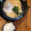 横浜家系ラーメン春吉家 志免店