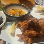 野毛商店 - 写真撮てませんでしたがなめろうとメヒカリの唐揚げが小さく映ってます♪