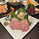 本格水炊きと博多もつ鍋 地鶏と九州料理 居酒屋 鳥邸 - 