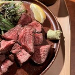 炭焼きステーキHIUCHI - 黒毛和牛雌牛赤身でーす。