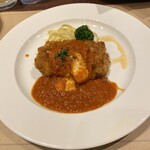 ブリアン - メイン料理　チキンカツのトマトソース・モッツアレラチーズ
