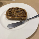 ブリアン 北山本店 - レーズンがたっぷり入ったパンがお気に入りです。ハード系のくるみやドライフルーツの入ったパンも好きです。