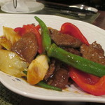 中国四川酒家 蔓山 - 牛肉と野菜の炒め物