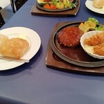 不二家 数寄屋橋店 - ハンバーグ＆ホタテフライ