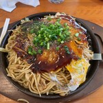 かわせみ - 料理写真:広島風お好み焼き1000円、イカ天トッピング100円