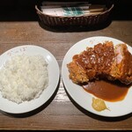 285607139 - とんてい