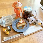 CAFE 389 - 천천히 차를 즐기고 있습니다