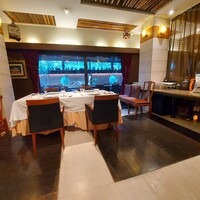 ワキヤ 一笑美茶樓 - 店内