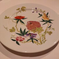 ワキヤ 一笑美茶樓 - テーブルセッティングの最初のお皿も華やか
