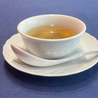 赤坂 桃の木 - 青大根、黄にんじん、スペアリブのスープ