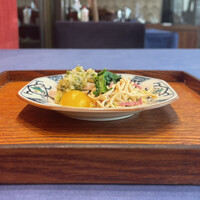 赤坂 桃の木 - 干し豆腐ねぎ塩ソース