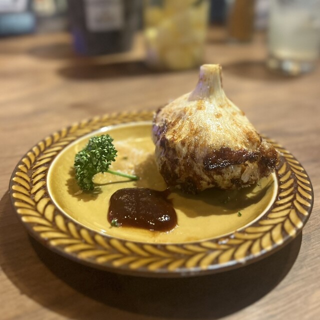 by Muralog : ニンニクバル にょんにょご - 代々木公園/にんにく料理