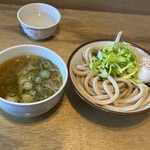いこい - 馬肉つけうどん