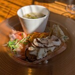 ベジバル チバットリア - 前菜はバレンタイン仕様✨