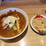 さっぽろ純連 - 塩ラーメンと半チャーハンのセット