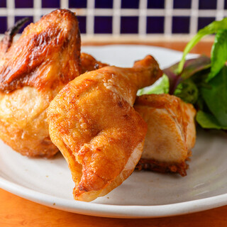 ジューシーでボリューム満点の「MOGUチキン」を堪能！