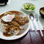 ダイニングカフェ 小伊万里 - ハンバーグカレー目玉焼きのせ大盛り