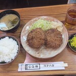 弁けい - 油揚げとワカメのお味噌汁は出汁が効いておいしいです