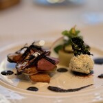 ナベノ-イズム - Les Huitre KANAWA 広島県かなわ水産蠣のコンフィとヴァージンオイスター 千住ねぎ市場直送江戸東京伝統野菜『千寿葱』のエチュベと青森県産『ふじ』のマリネ フランス産黒トリュフをエスコート（ヴィネグレット・オイル・ジュリエンヌ） 海藻のプール・サレ・レジェール