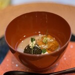 ナベノ-イズム - La Farine de sarrasin 両国江戸蕎麦ほそ川の蕎麦粉をソースエミュルッショネの技法で仕上げたそばがき 奥井海生堂蔵囲い2年物極上利尻昆布のジュレとのアンサンプル、キャビア（オシェトラ】、塩ウニ、ウォッカクリーム、おろしたて天城山葵をあしらって