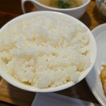 キッチン ブルー グローブ - ご飯大盛のアップ