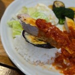 キッチン ブルー グローブ - 茄子を添えて